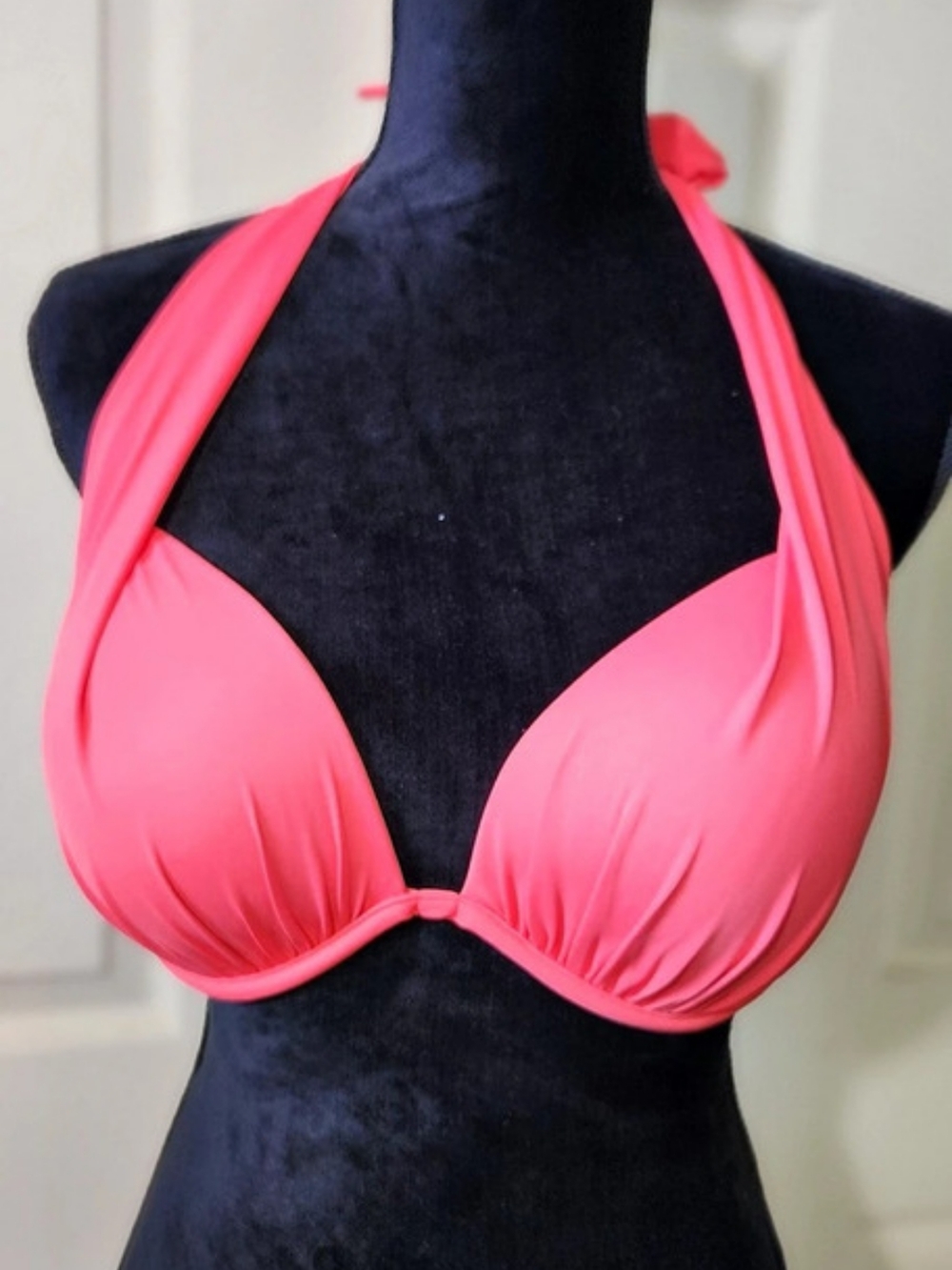 NWOT Venus Marilyn Halter Bikini Top Size DD in Color Watermelon